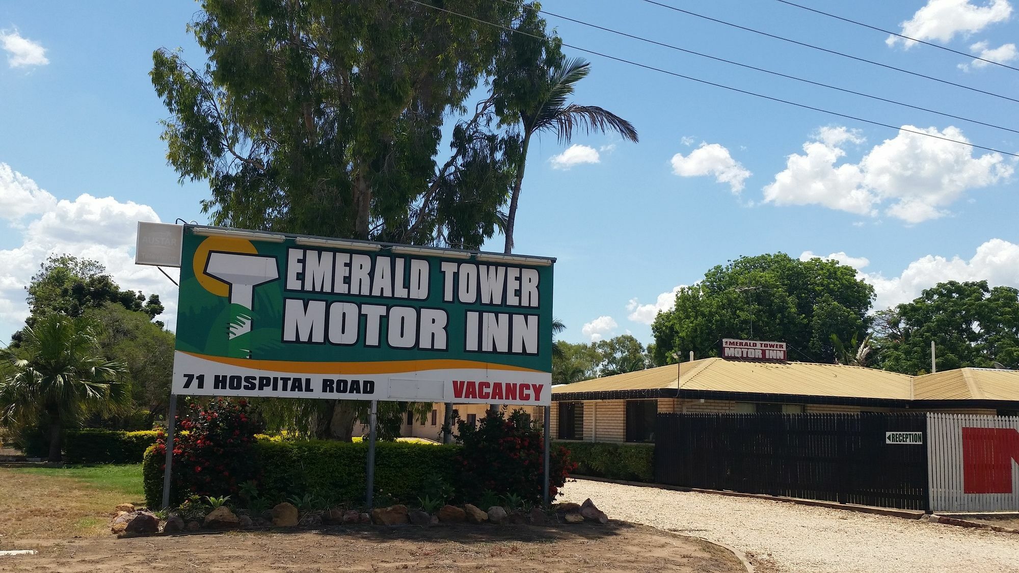 Emerald Tower Motor Inn Kültér fotó